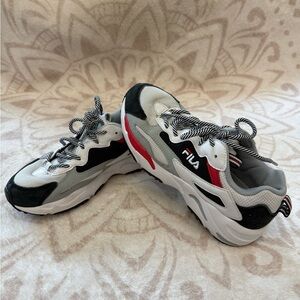 FILA  Women’s Ray Tracer Black/Gray/Red SNEAKERS Size 7
